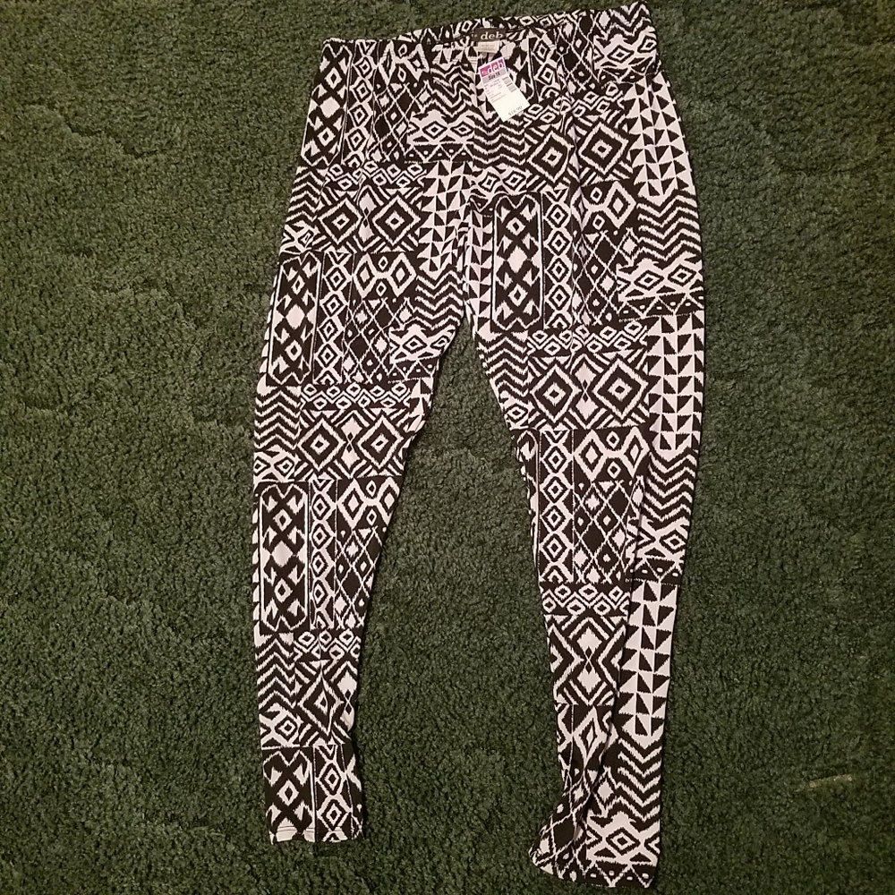 Deb Black & White Tribal Pants